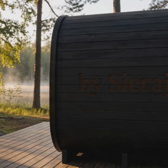 Sauna by Sieraj – wideo czarnej sauny ogrodowej z pełnym przeszkleniem i piecem na drewno